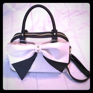 Betsey Johnson “Big Bow” tote bag